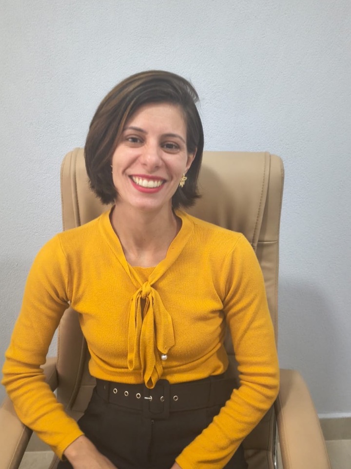 Retrato de Priscila Zaia sorrindo